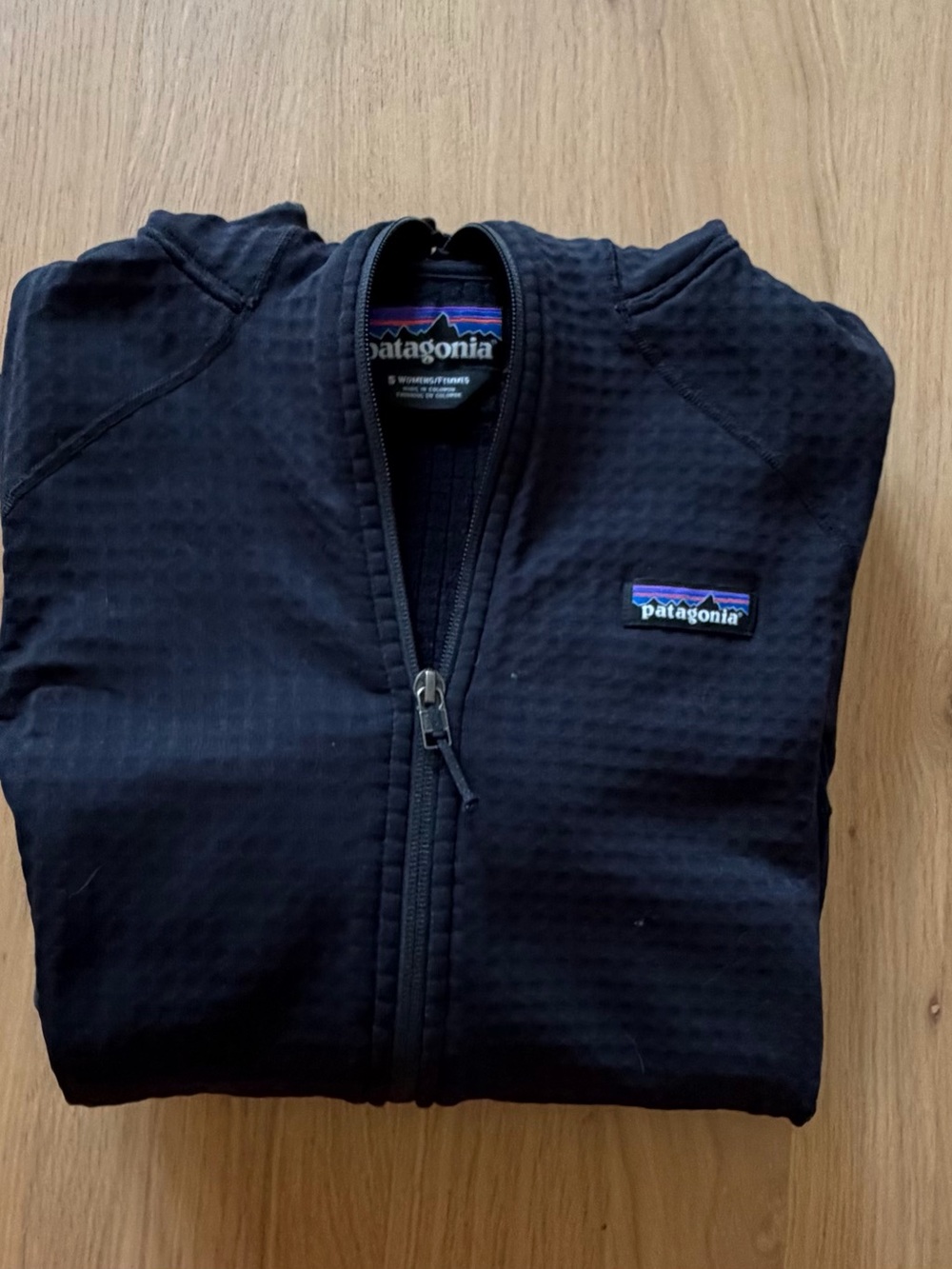 Patagonia women’s small R1 Black Waffle-Texture Full Zip Performance Jacket
